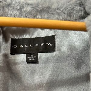 Gallery rabbit fur coat (Women’s Large)